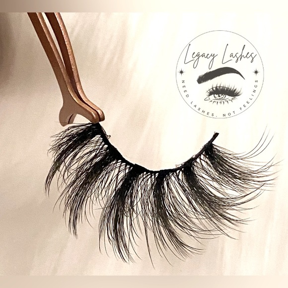 Other - Stripp- Full but Natural Looking 🥰